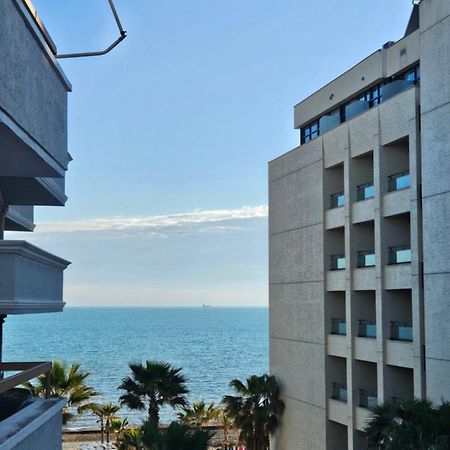 Sea View Apartament. Luxury Area In Durres Beach. Appartement Buitenkant foto