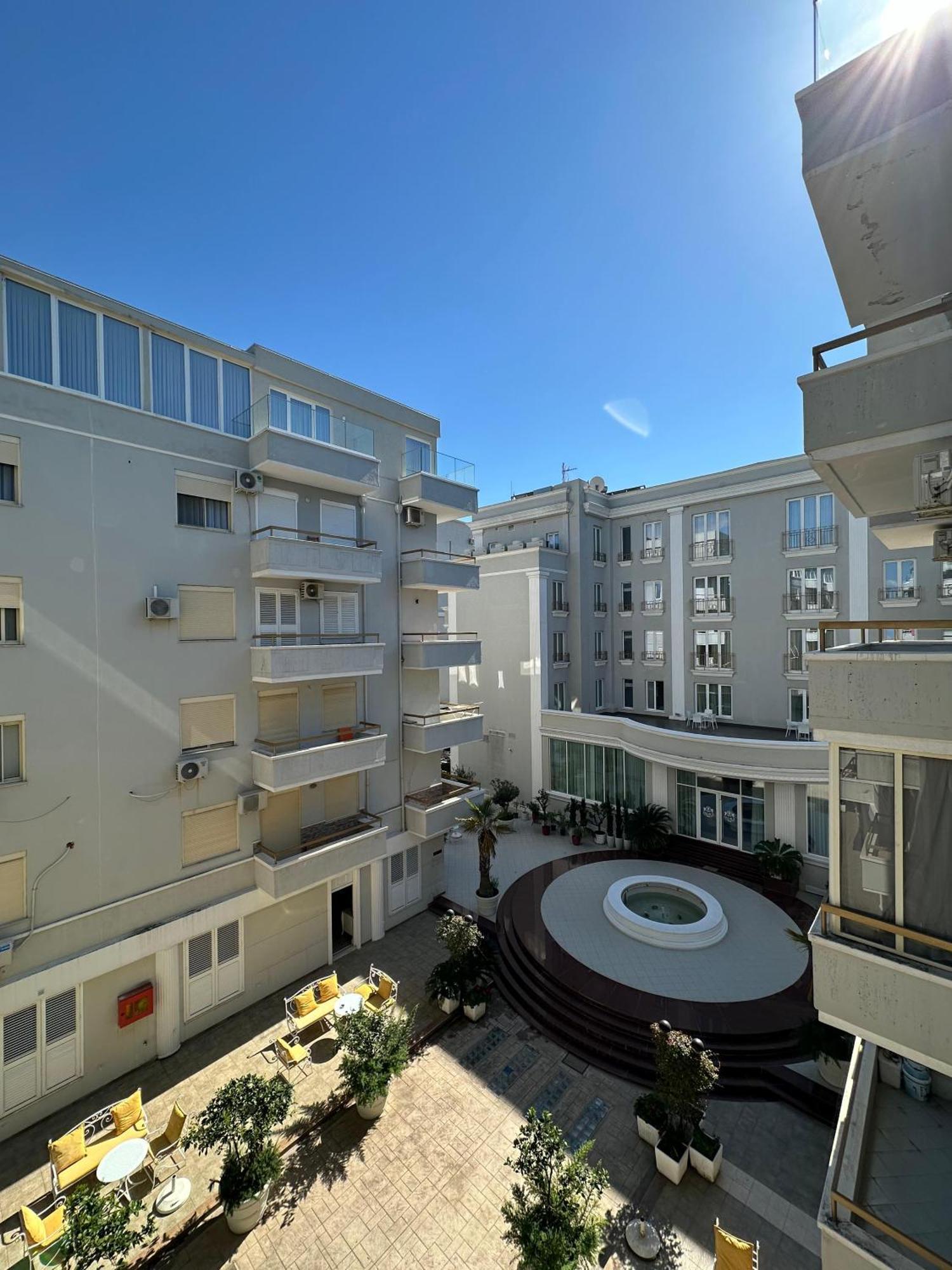 Sea View Apartament. Luxury Area In Durres Beach. Appartement Buitenkant foto