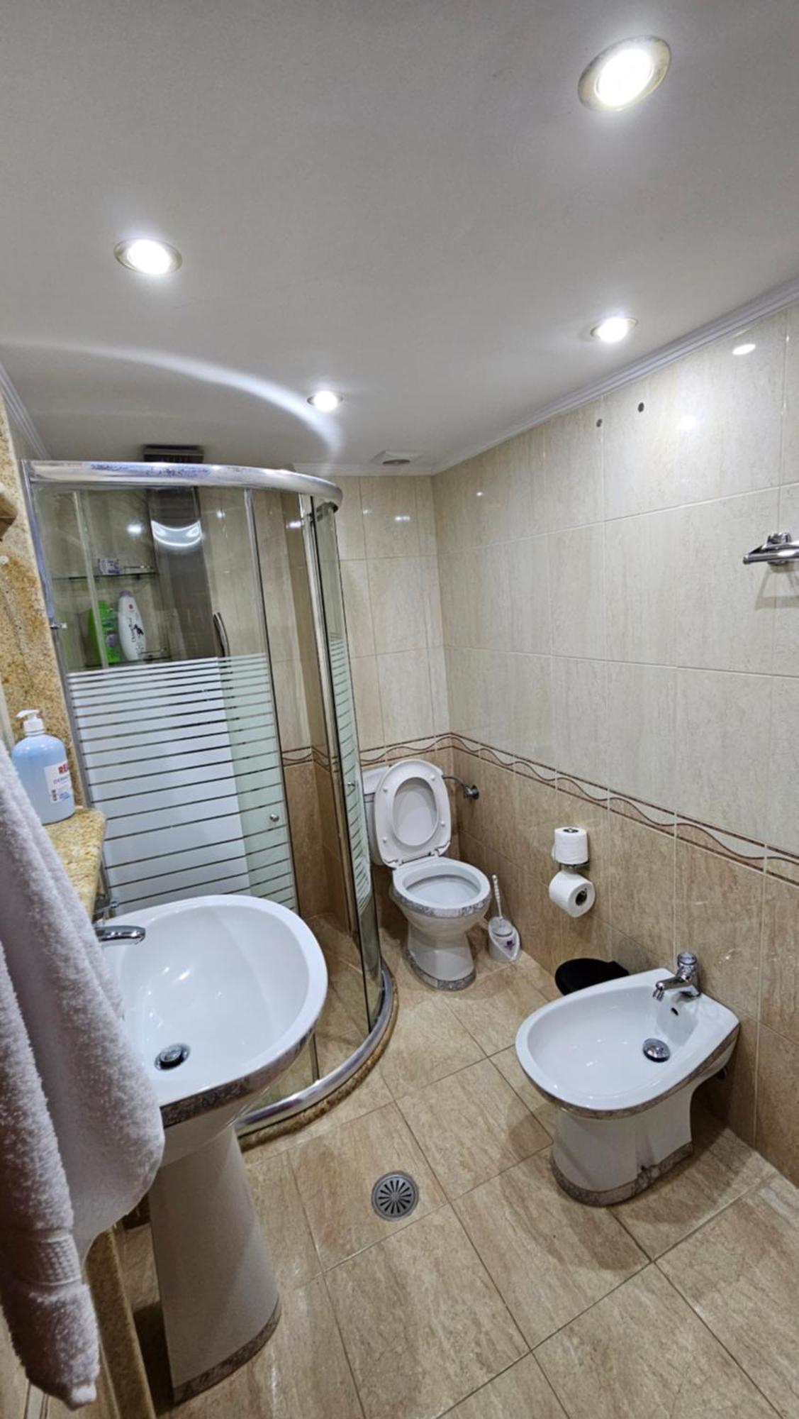 Sea View Apartament. Luxury Area In Durres Beach. Appartement Buitenkant foto