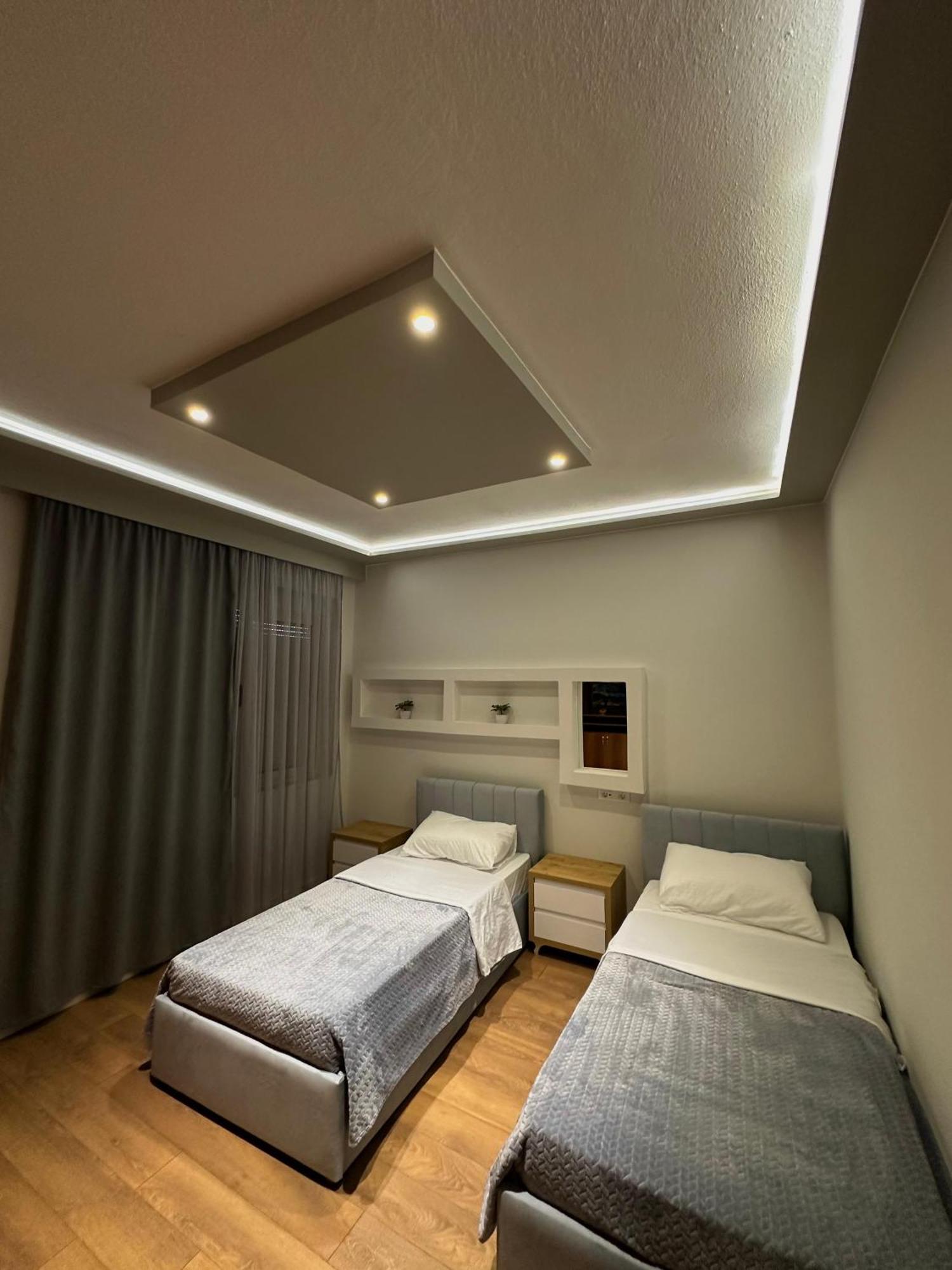 Sea View Apartament. Luxury Area In Durres Beach. Appartement Buitenkant foto